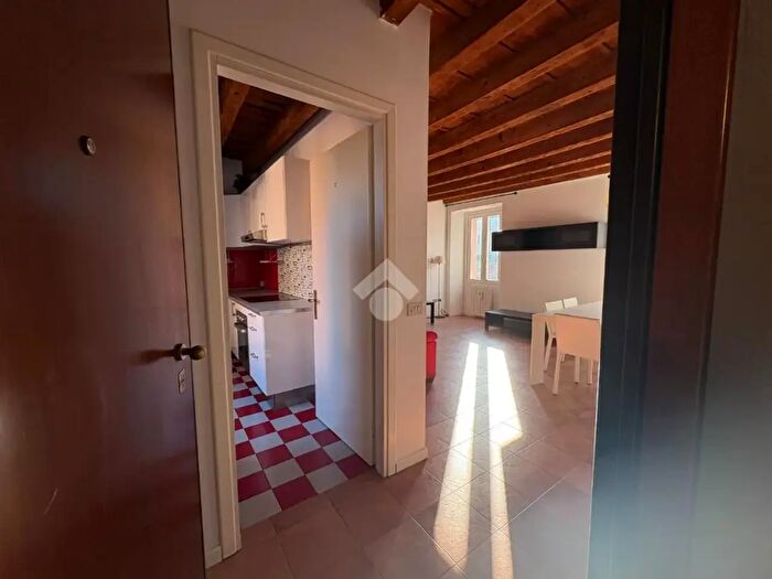 Appartamento trilocale in vendita in Via della Palazzina, Brescia