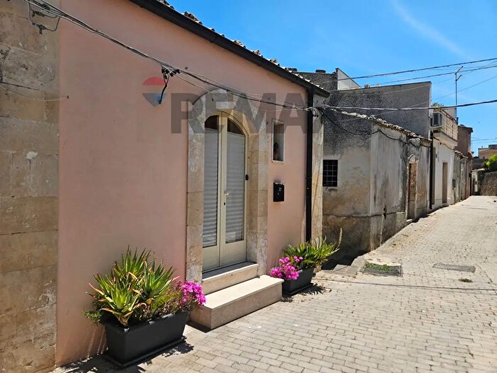 Casa bilocale in vendita in Via Gorgia, Palazzolo Acreide