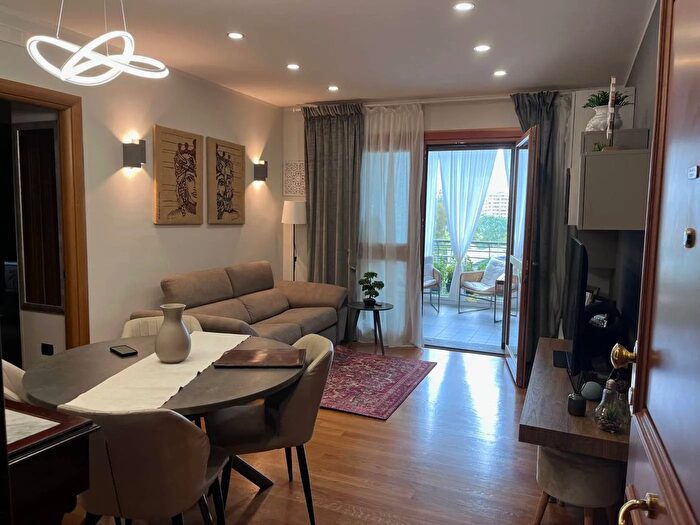 Appartamento trilocale in vendita in Via Bogliasco Roma, Roma