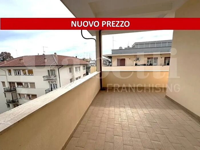 Appartamento trilocale in vendita in Via Alberico Albricci, Roma