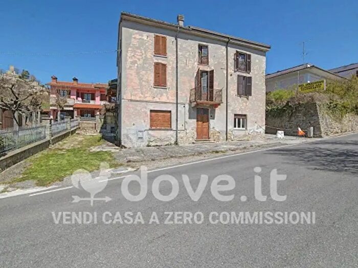 Casa con 6 locali in vendita in Frazione Pietragavina, Varzi