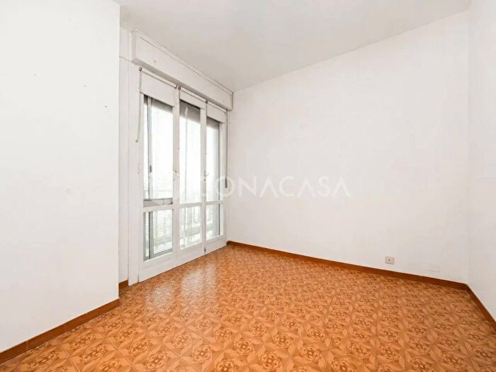 Appartamento con 5 locali in vendita in Via Caduti della Via Fani, Bologna