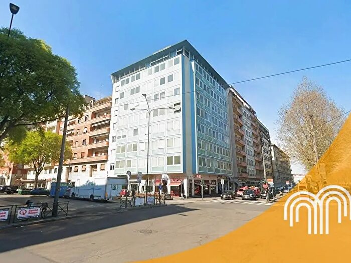 Appartamento con 5 locali in vendita in Corso Quattro Novembre, Torino