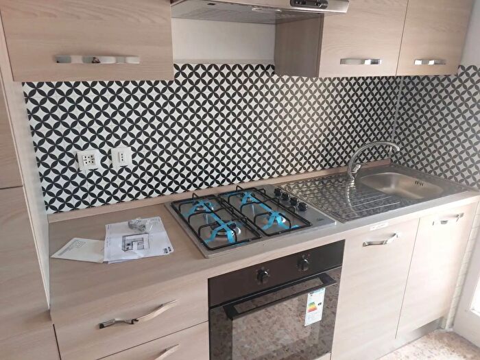 Appartamento trilocale in affitto in Via di Pratale, Pisa