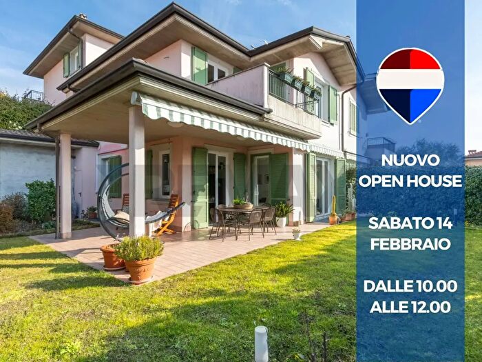 Casa con 6 locali in vendita in Via Bruno Carnini, San Fermo Della Battaglia