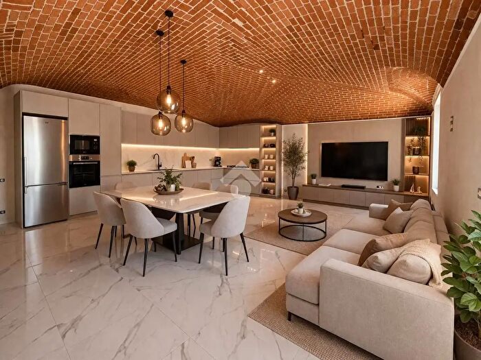 Appartamento quadrilocale in vendita in Via Cagni, Pinerolo