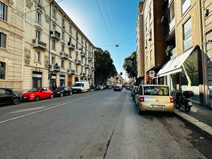 Casa con 5 locali in affitto in Via Gustavo Modena, Indipendenza, Milano