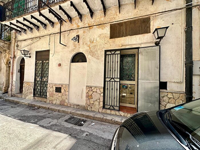 Appartamento quadrilocale in vendita in Partinico Via Capo dellAcqua, Partinico