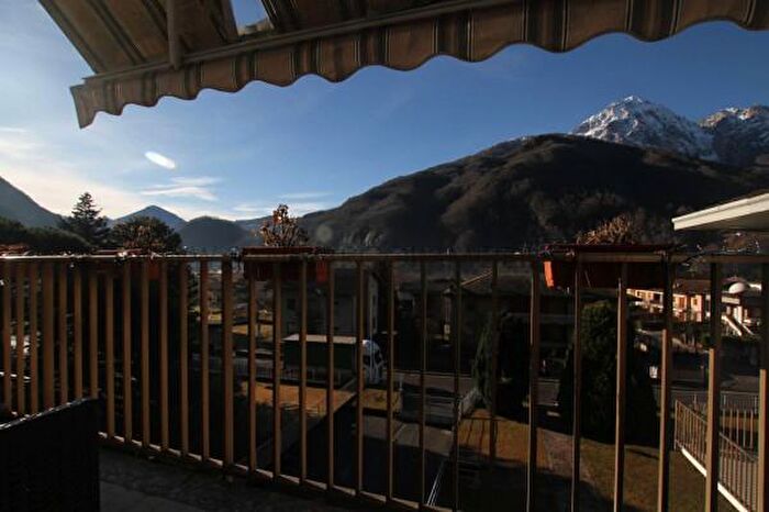 Appartamento quadrilocale in vendita in Introbio