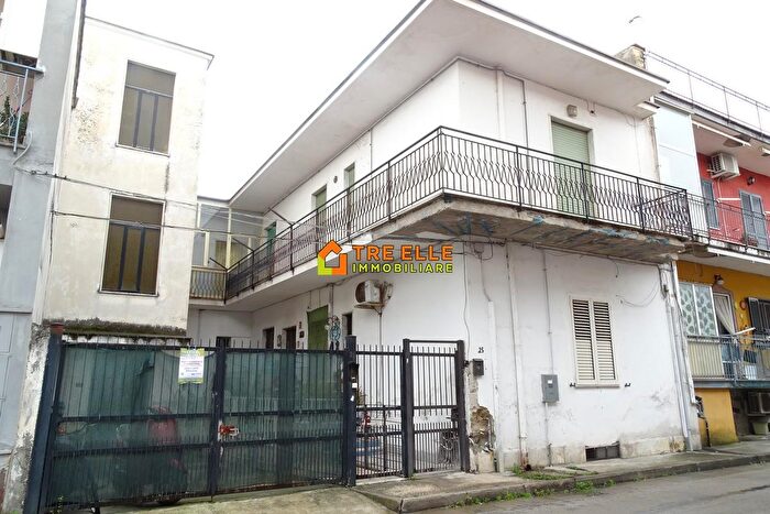 Casa con 9 locali in vendita in Via San Paolo Marigliano Na, Marigliano