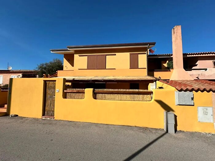 Appartamento trilocale in vendita in Santa Teresa Gallura