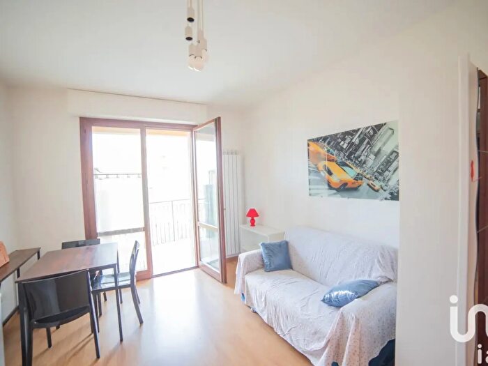 Appartamento trilocale in vendita in Via Grillotto, Urbino