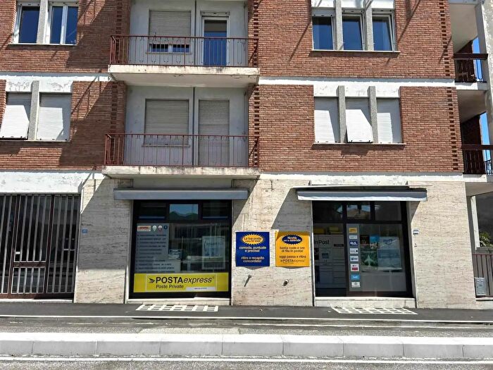 Appartamento trilocale in vendita in Via G Marconi, Schio