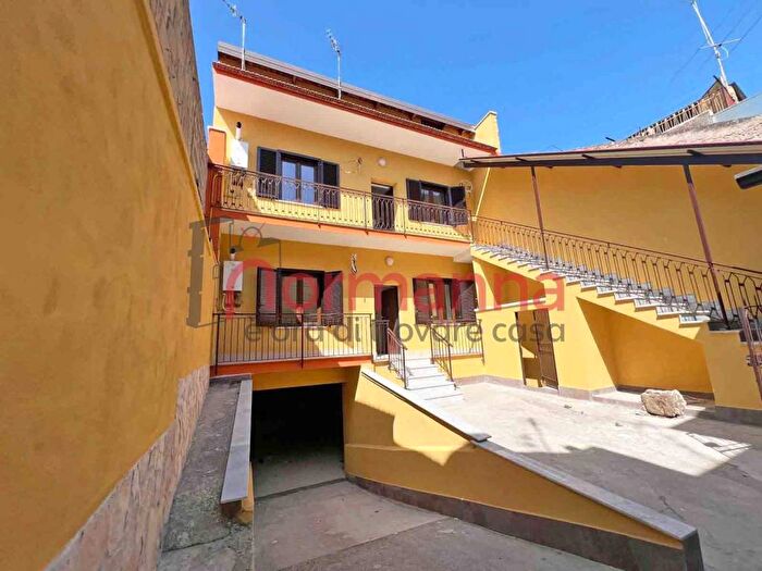 Appartamento trilocale in affitto in Via Isonzo, Cesa