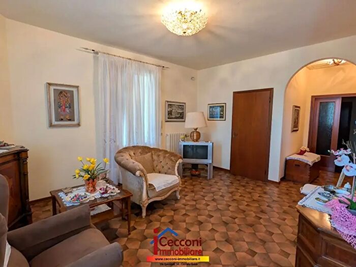 Case in Vendita e in Affitto - 3