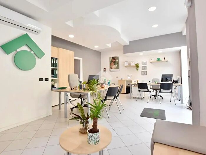 Appartamento trilocale in vendita in Via Pietro Nenni, Vignate