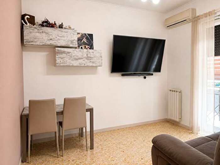 Appartamento trilocale in affitto in Via Rabbello, Quarto Miglio, Roma