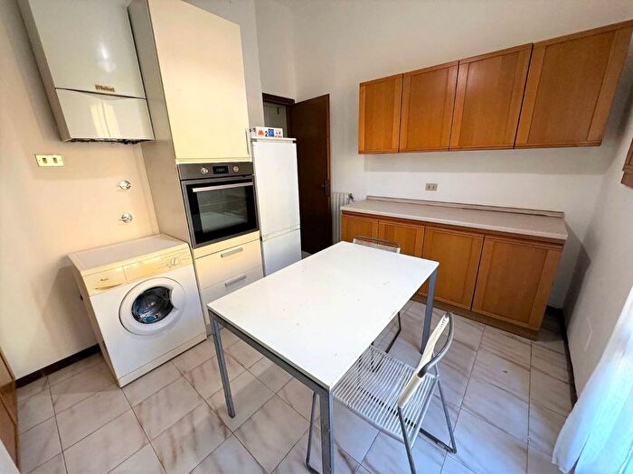 Appartamento trilocale in affitto in Via Col di Lana, Saffi, Bologna