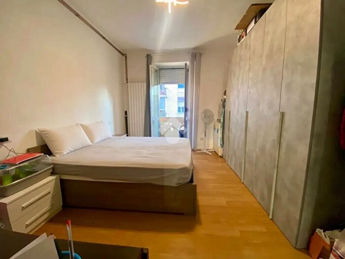 Appartamento trilocale in vendita in Via Rondissone, Torino