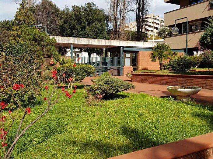 Appartamento trilocale in affitto in Fonte Ostiense, Roma