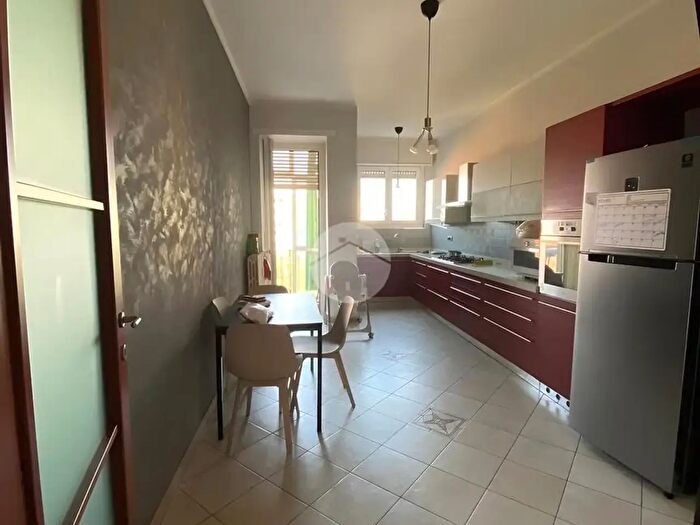 Appartamento con 5 locali in vendita in Via Giovanni Battista Gandino, Torino