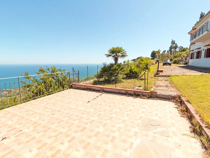 Casa trilocale in affitto in Via Monte, Cefalu