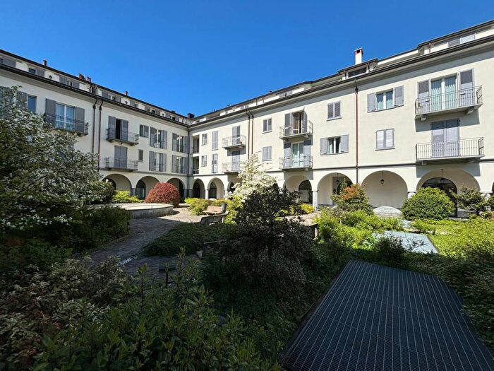 Appartamento trilocale in affitto in Via Indipendenza, Meda