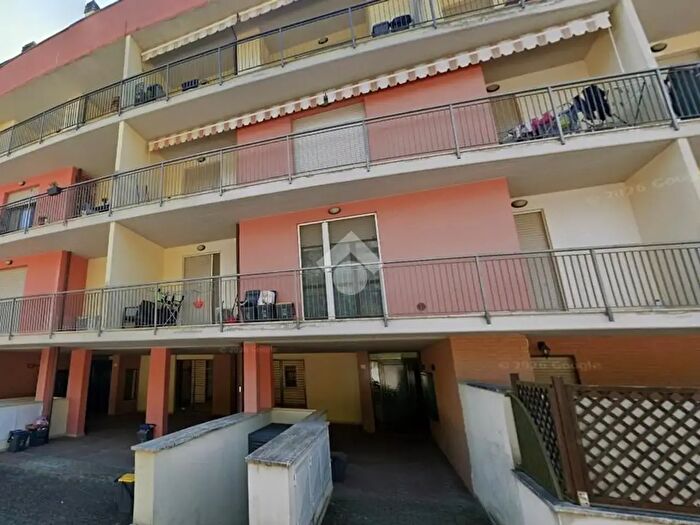 Appartamento trilocale in vendita in Via l Benincasa, Corciano