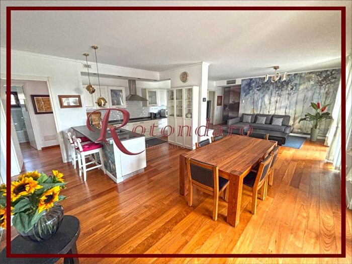 Appartamento quadrilocale in affitto in Via Luigi Mengoni, Bisceglie, Milano