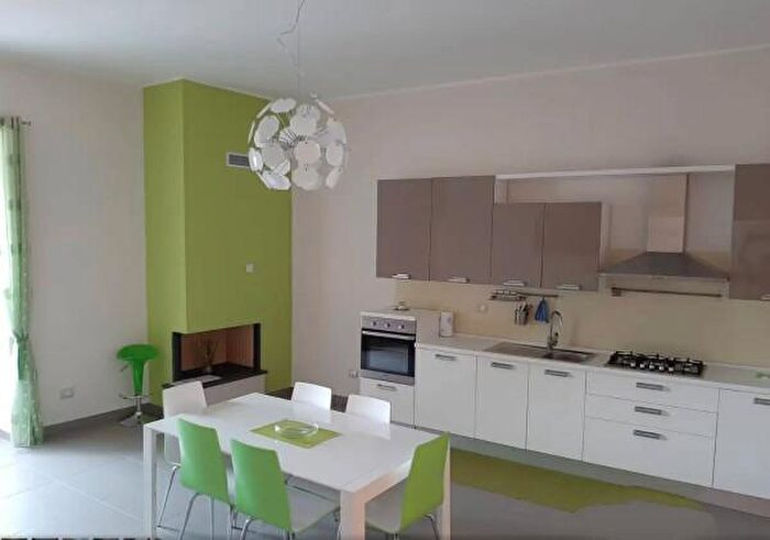 Casa con 6 locali in vendita in Piazza Antonio Zara, San Felice Del Molise