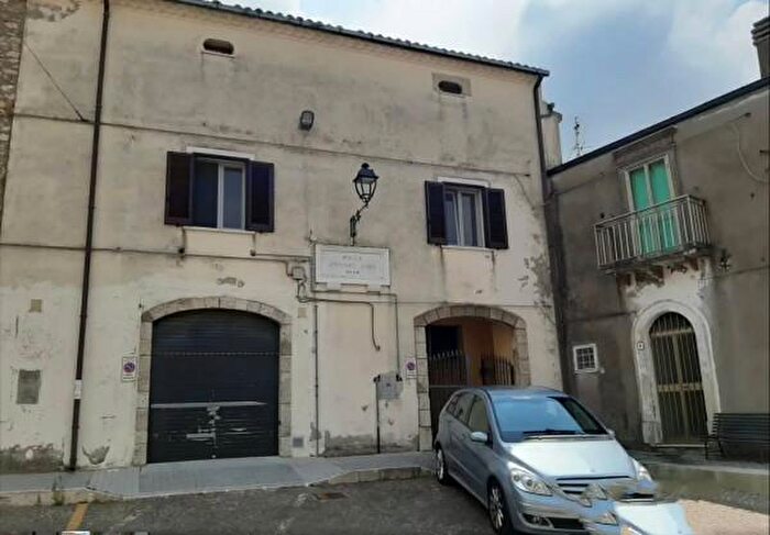 Case in Vendita e in Affitto - 3