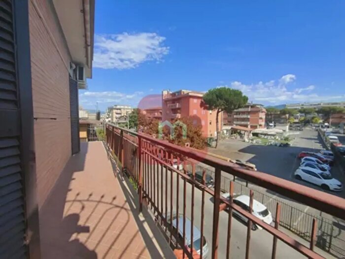 Appartamento trilocale in vendita in Via Campofiorito, Roma