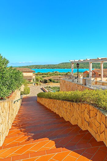 Appartamento quadrilocale in vendita in Località Punta Marana Snc, Golfo Aranci