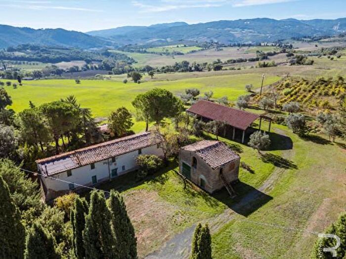 Casa con 6 locali in vendita in Strada Comunale delle Macie, Pomarance