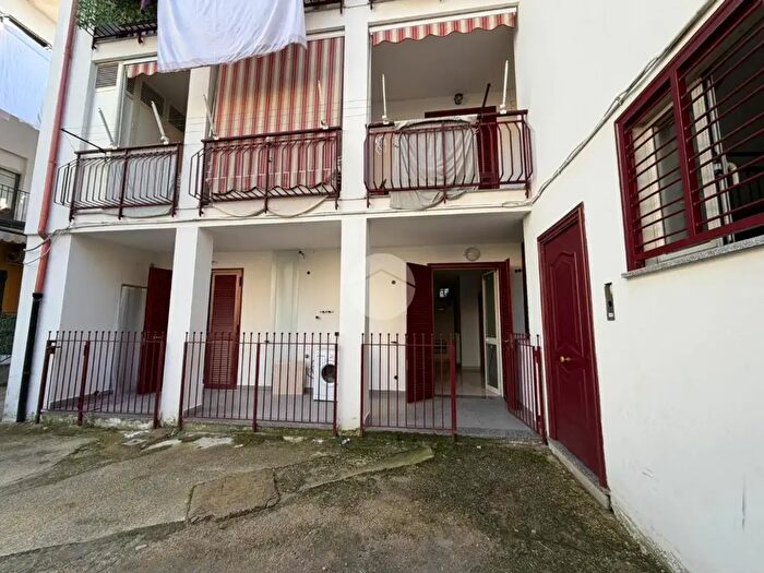 Appartamento trilocale in vendita in Via Marino S Angelo, Caivano