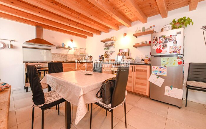 Casa quadrilocale in vendita in Via Pulciano Gaino, Toscolano Maderno