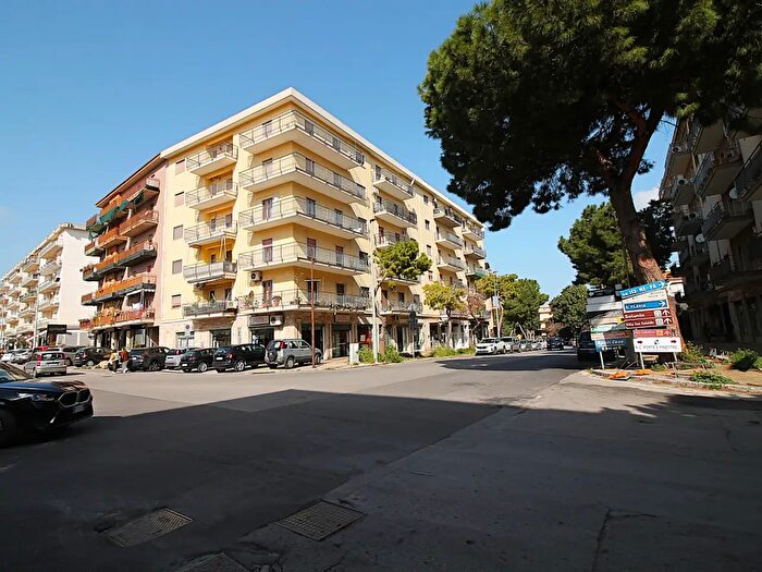 Appartamento con 5 locali in vendita in Via Papa Giovanni XXIII, Bagheria