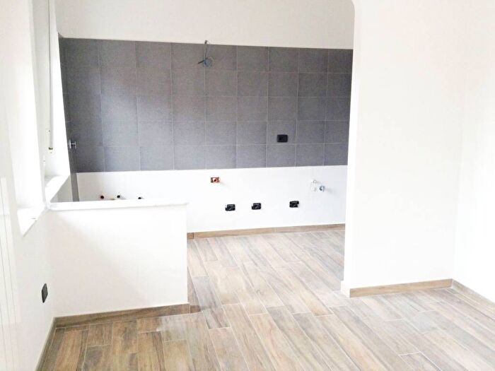 Appartamento quadrilocale in affitto in Via Martiri della Libertà, Centro, Leinì