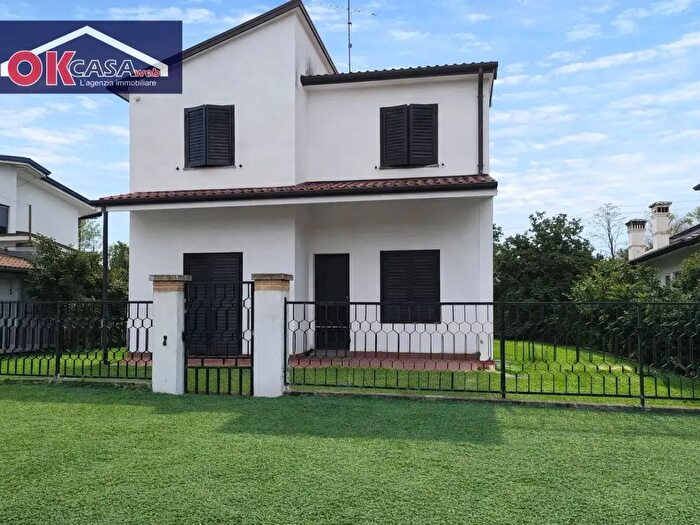 Casa con 9 locali in vendita in Via della Cascata, Ronchi Dei Legionari