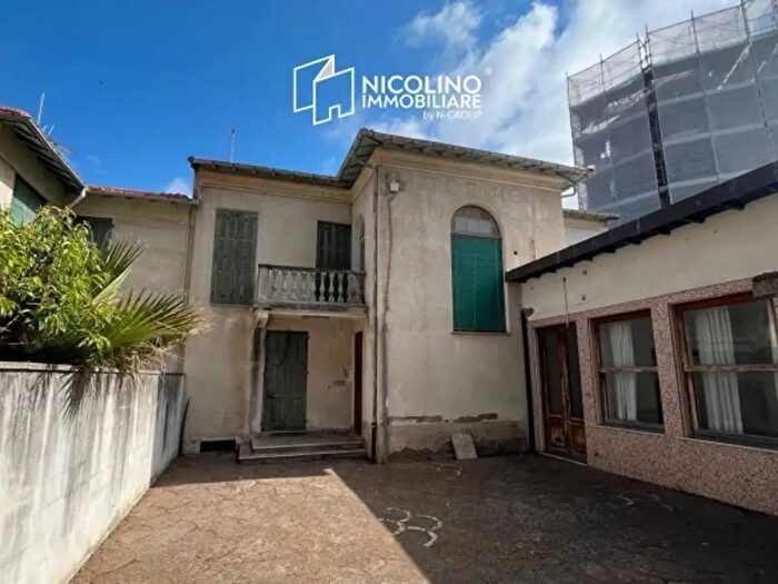 Casa con 6 locali in vendita in Via Febo, Bordighera