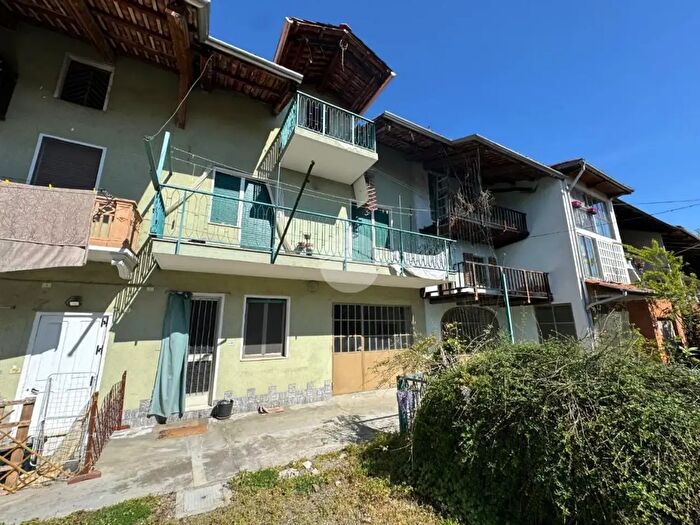 Casa con 6 locali in vendita in Via P Crotta, Cascinette DIvrea
