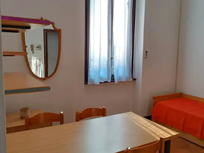 Appartamento monolocale in affitto in Via Vallazze, Milano