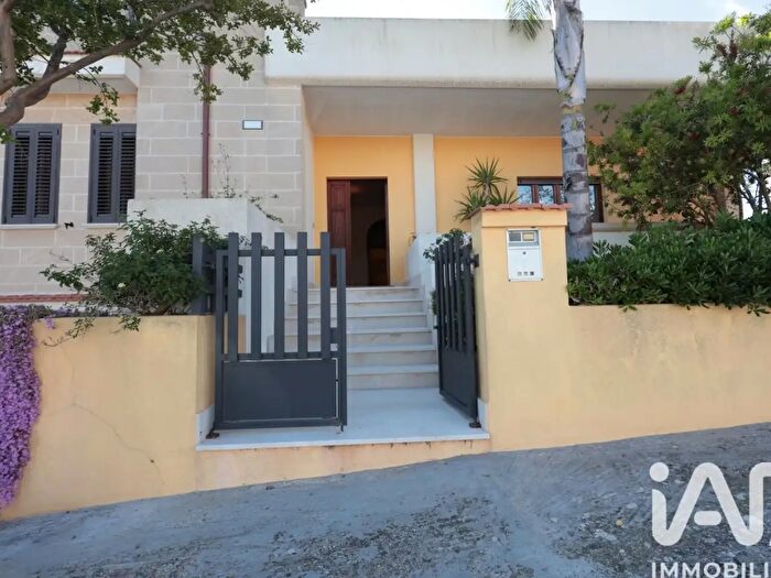 Casa con 5 locali in vendita in Via Enrico Berlinguer, Specchia
