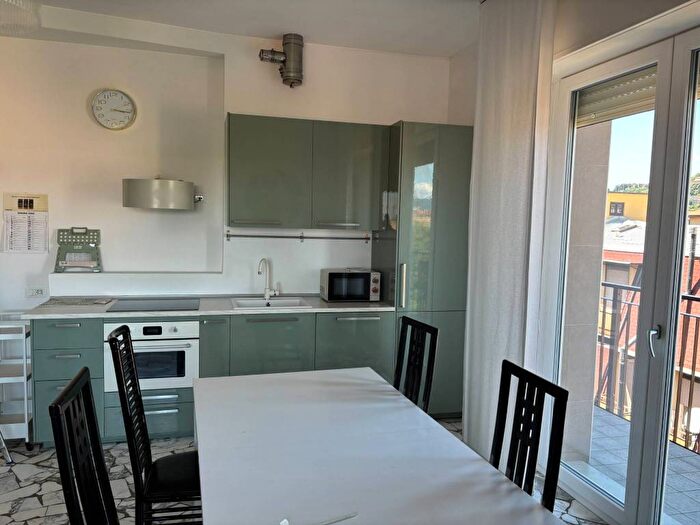 Appartamento trilocale in affitto in Via del Lapacano, Centro, Bergamo