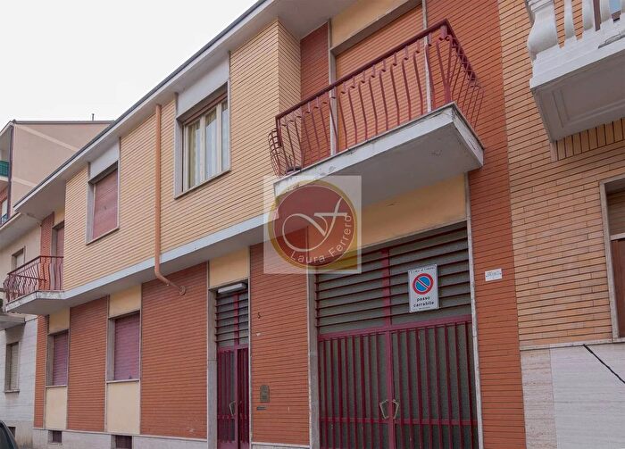 Casa con 10 locali in vendita in Torino, Torino