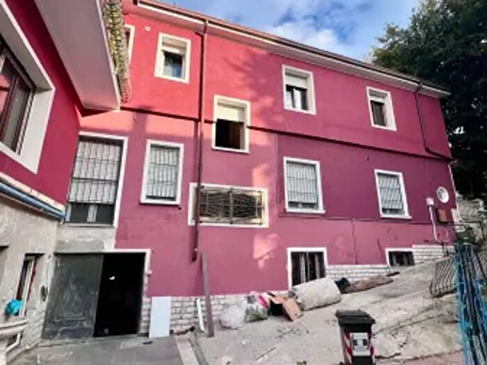 Appartamento con 5 locali in vendita in Via Papa Giovanni XXIII, Manerbio