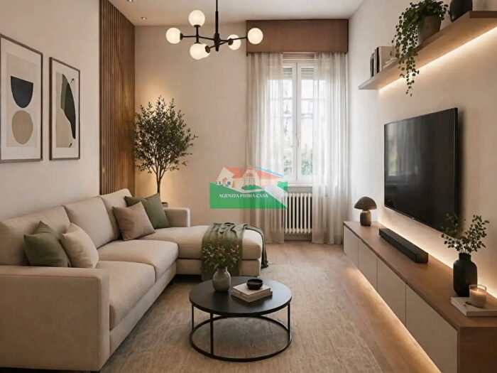 Casa con 9 locali in vendita in Via Pier Traversari, Ravenna