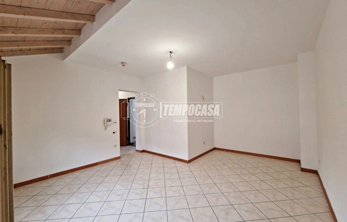 Appartamento trilocale in affitto in Via Milano, Salsomaggiore Terme