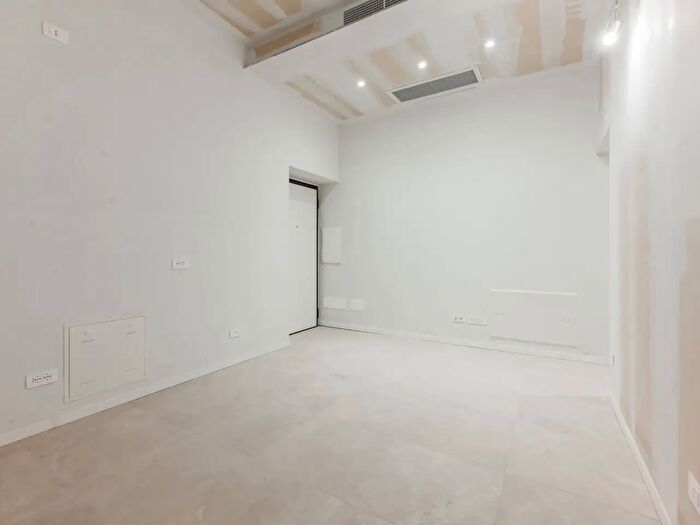 Appartamento trilocale in vendita in Viale Liguria, Milano