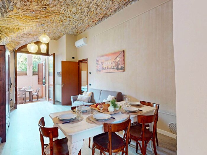Appartamento trilocale in affitto in Via Leutelmonte, Montinelle, Manerba del Garda